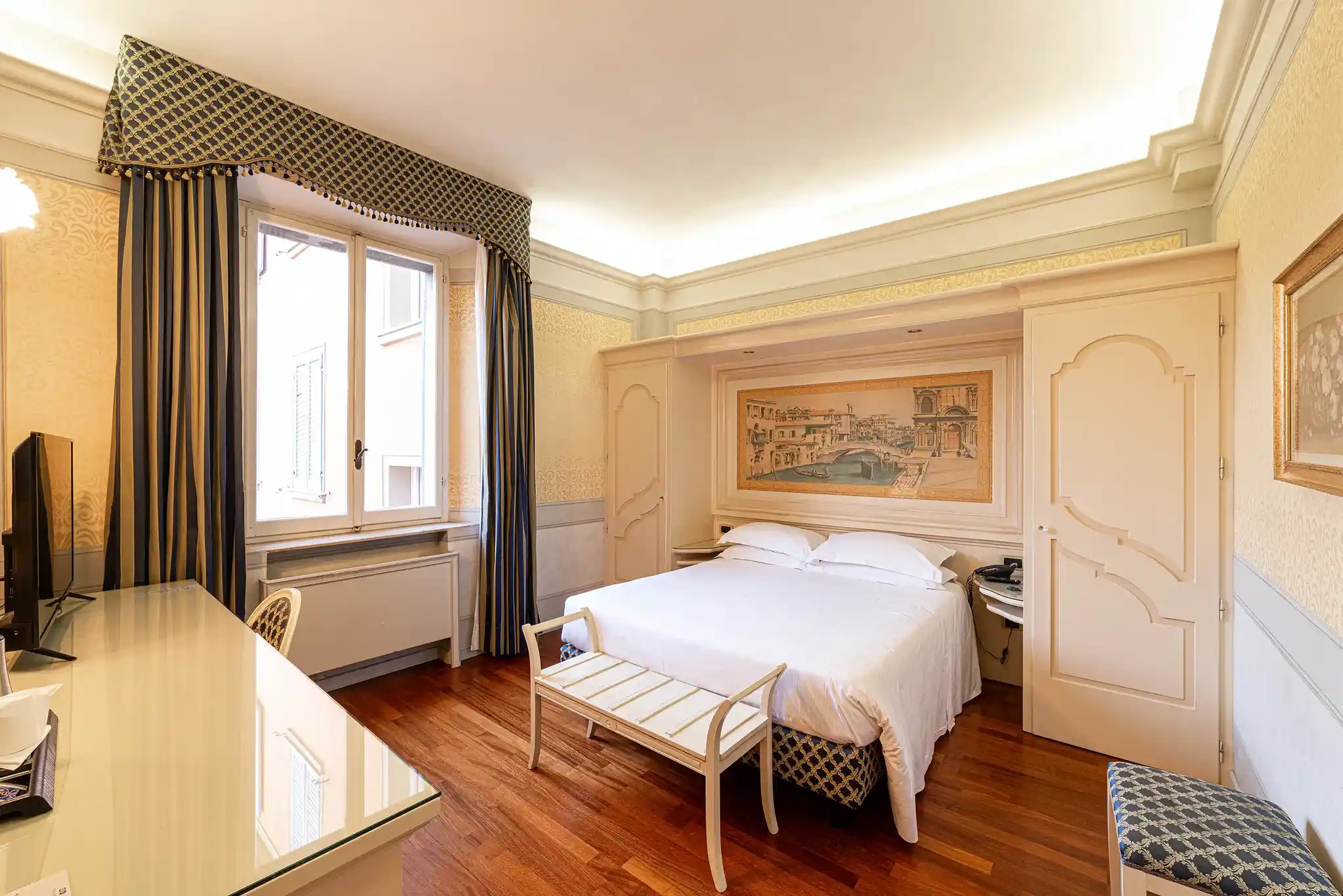 phi-hotel-canalgrande-modena-superior-3.webp